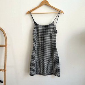 TOP SHOP BLACK & WHITE CHECKERED PLAID SLEEVELESS SCOOP NECK MINI DRESS